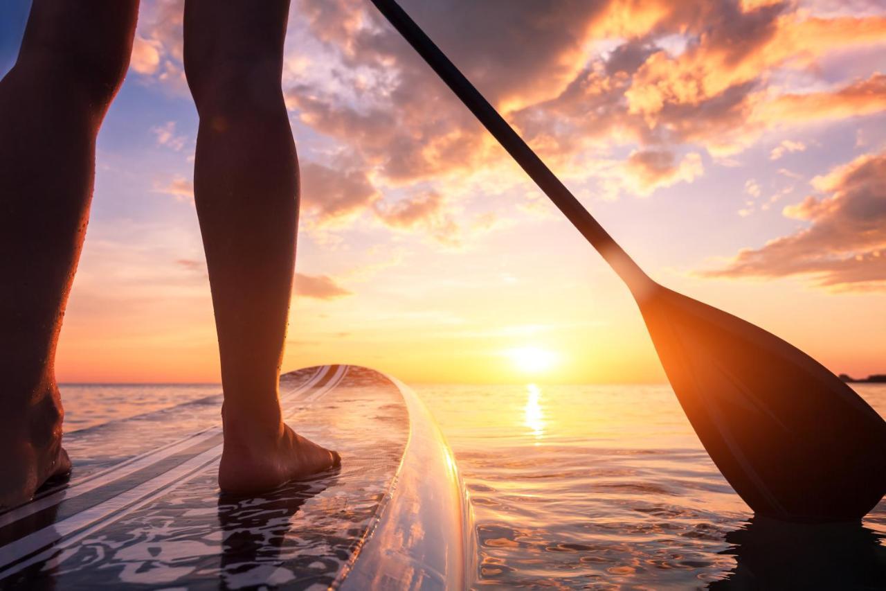 Avani Plus Fares Maldives Resort - 50 Percent Off On Seaplane Transfer For Minimum Stay Of 3 Nights And More For Stays Until 31 October 2025 Kendhoo Exteriör bild