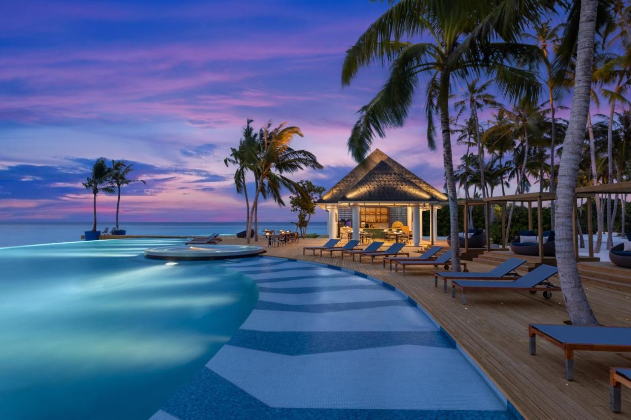 Avani Plus Fares Maldives Resort - 50 Percent Off On Seaplane Transfer For Minimum Stay Of 3 Nights And More For Stays Until 31 October 2025 Kendhoo Exteriör bild
