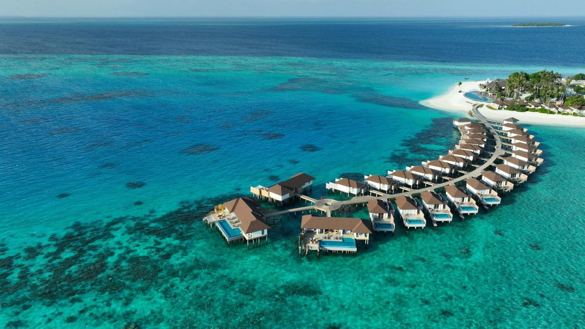 Avani Plus Fares Maldives Resort - 50 Percent Off On Seaplane Transfer For Minimum Stay Of 3 Nights And More For Stays Until 31 October 2025 Kendhoo Exteriör bild