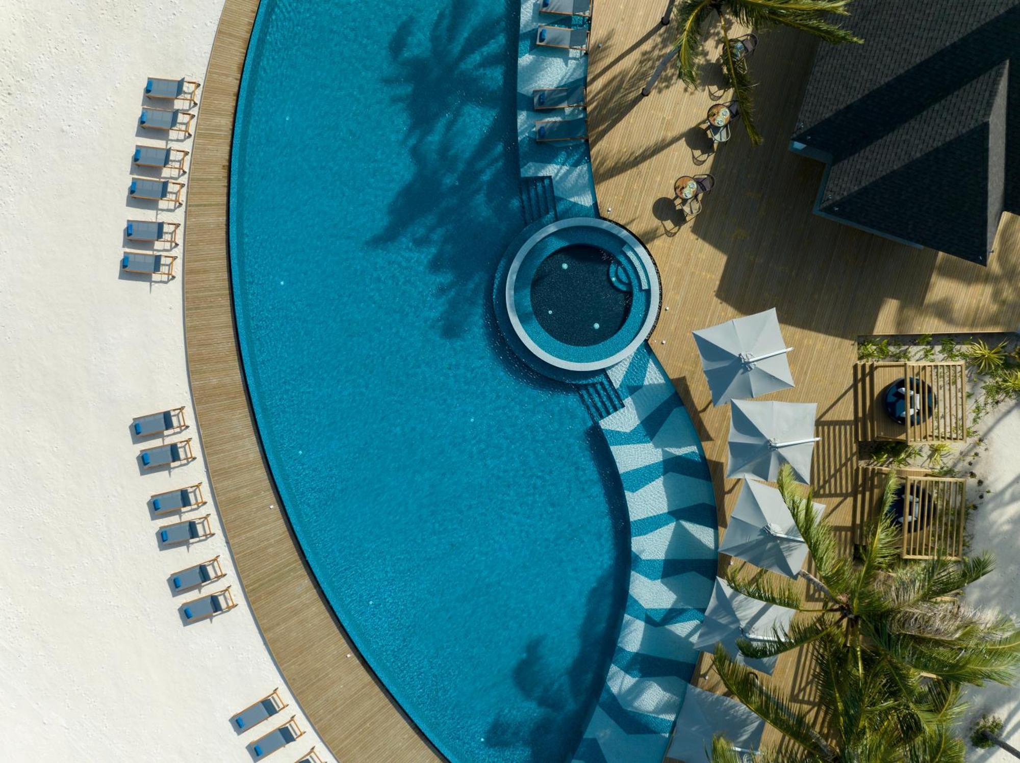 Avani Plus Fares Maldives Resort - 50 Percent Off On Seaplane Transfer For Minimum Stay Of 3 Nights And More For Stays Until 31 October 2025 Kendhoo Exteriör bild